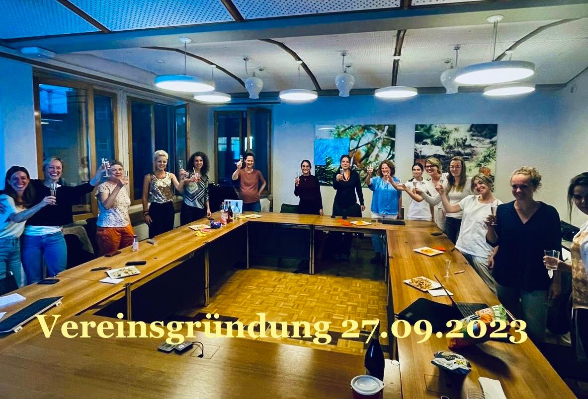 Women_Abb.2 Vereinsgründung 27.09.2023.jpg